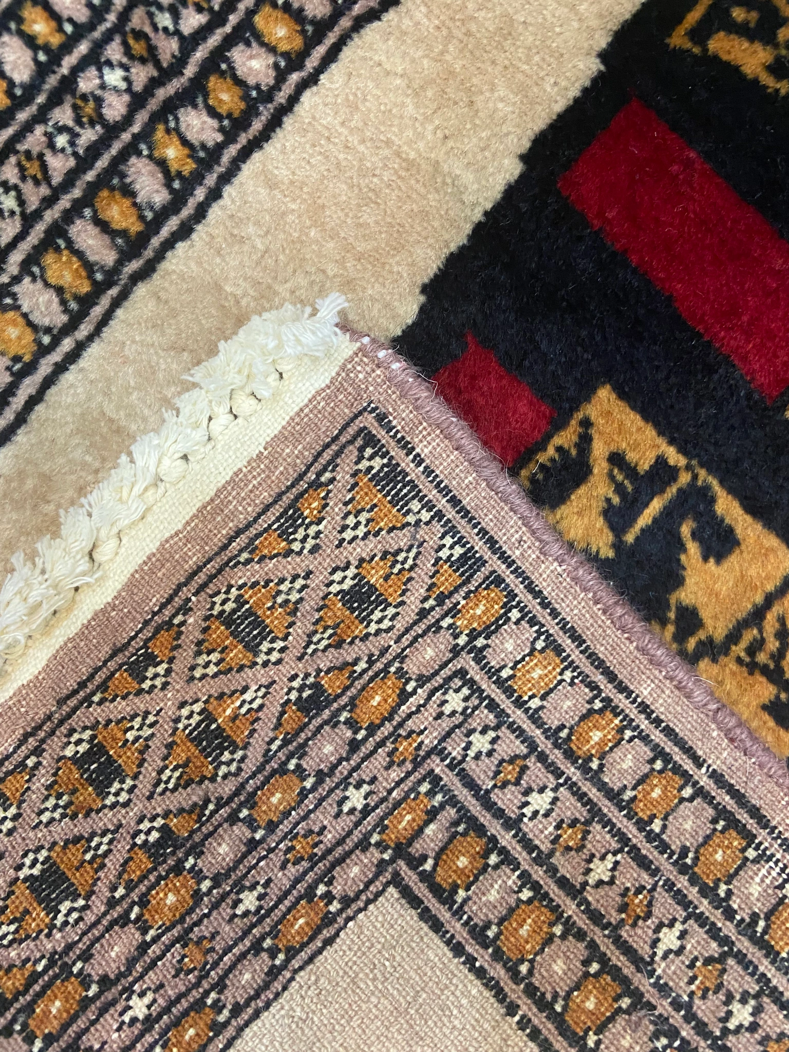 The Hand-Knotted Trophy Carpet thumbnail 3